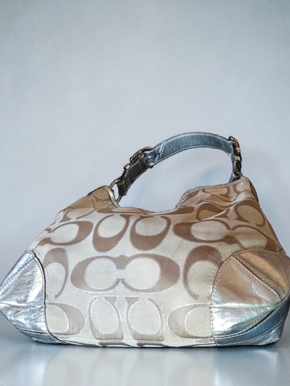 EUC COACH 19758M CLASSIC SIGNATURE C Canvas and Silver Leather - Picture 5 of 16